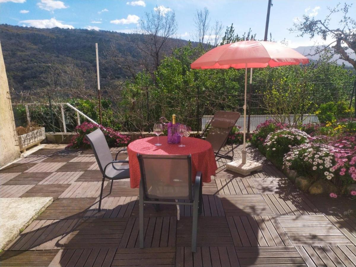 Studio le romantique à 20 kms de Nice Bendejun Exterior foto